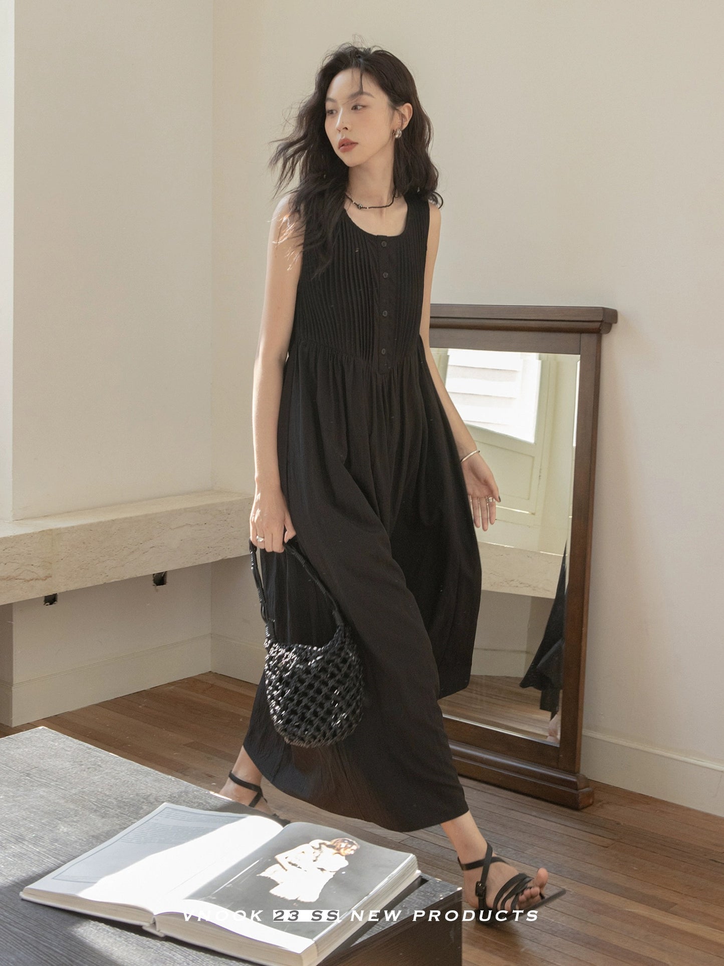 VNOOK Dress Women's Summer 2024 New Sleeveless Loose Casual High Waist French Romantic Small Fragrance Long Skirt