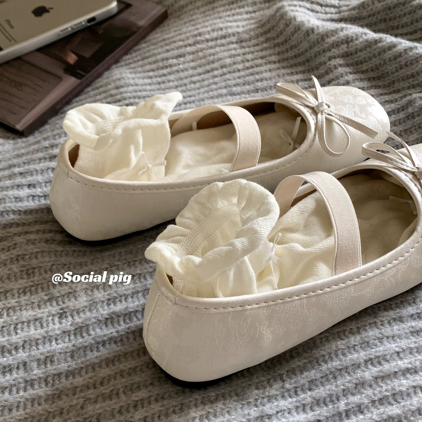 Gentle and elegant evening style! Fairy-like flat shoes for women, spring and summer ballet flats, gentle evening shoes.