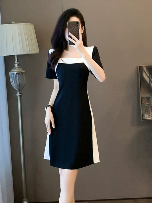High-end retro black and white stitching square collar little black dress for women summer new small waist slimming dress