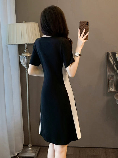 High-end retro black and white stitching square collar little black dress for women summer new small waist slimming dress