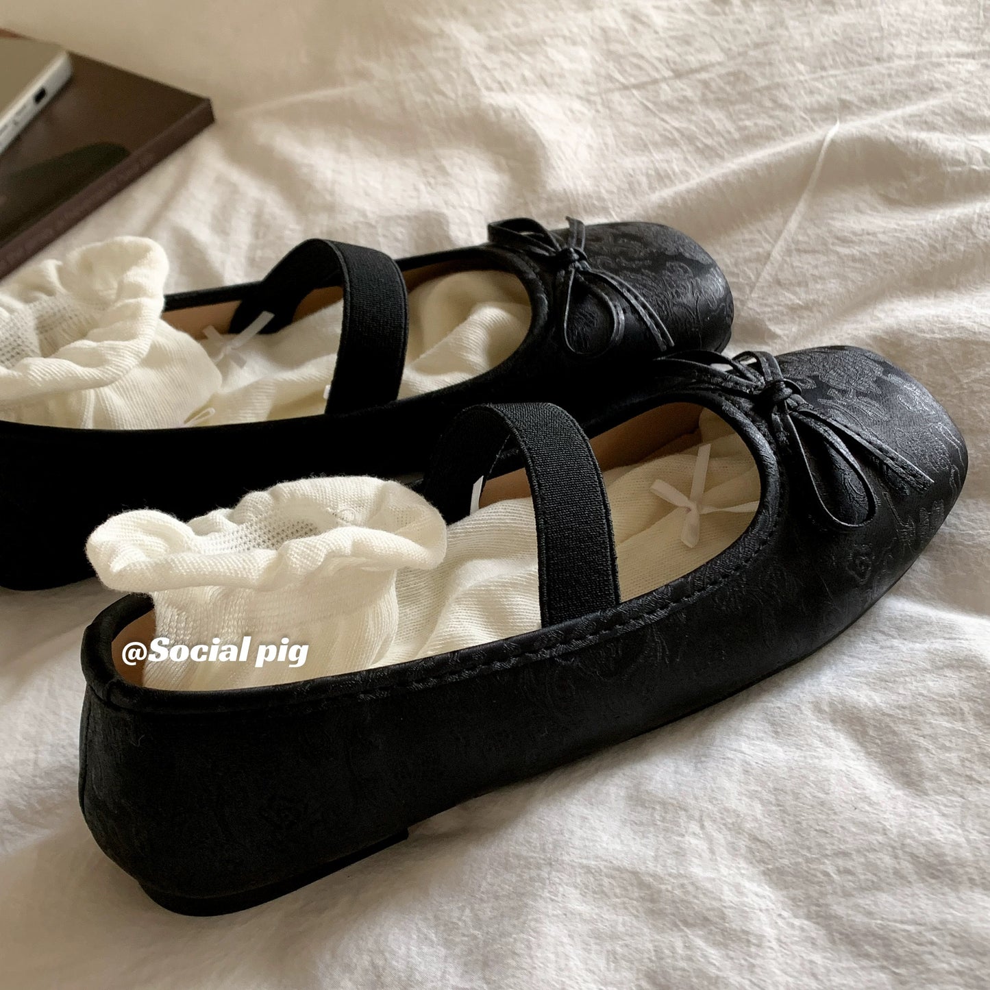 Gentle and elegant evening style! Fairy-like flat shoes for women, spring and summer ballet flats, gentle evening shoes.