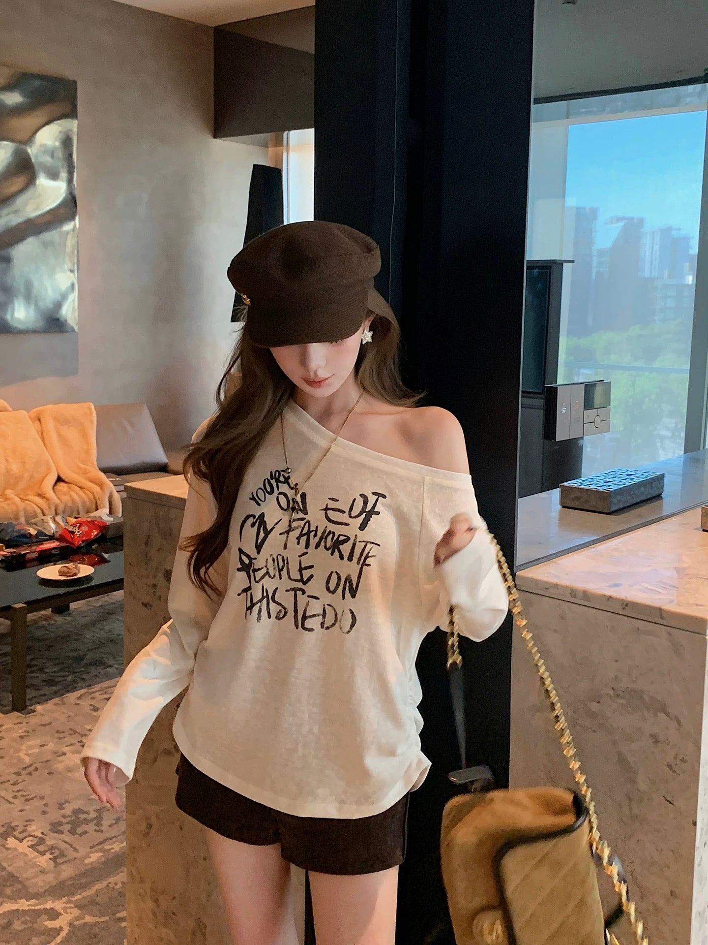 Qiu Rouyao Fashion Street Letter Oblique Shoulder Pleated Long Sleeve T-shirt Women's Lazy Style Design Revealed Clavicle Top