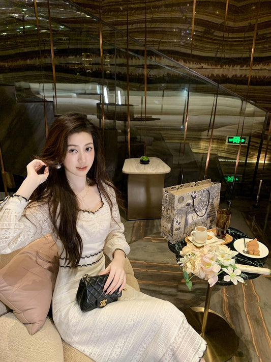Fish Rabbit's Rabbit Square Neck Dress Women's 2024 New French Socialite Gentle Wind Long Sleeve Waist Long Skirt