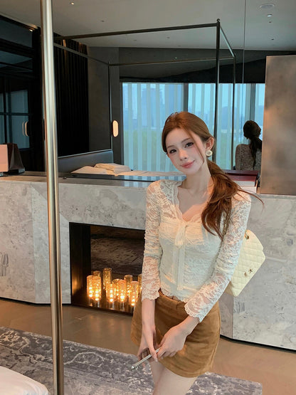 Qiu Rouyao meets Milan French V-neck lace shirt slim fit pure desire bottoming shirt temperament sexy inner top