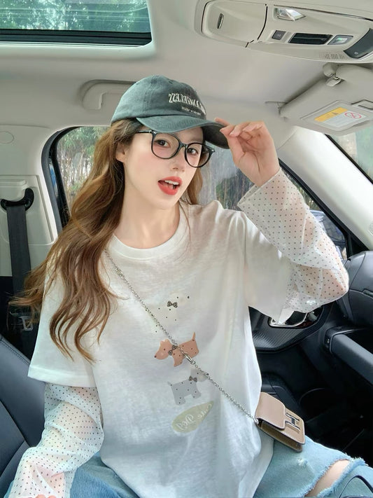 Korean-style "faux-layered" short-sleeve T-shirt for women (New Autumn 2026): A unique, loose-fitting, youthful-look top featuring polka-dot mesh paneling.