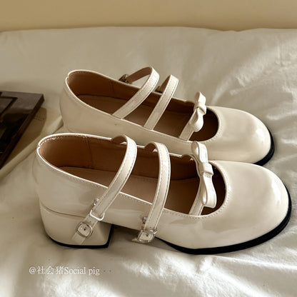 Social Pig high-heeled silver Mary Jane shoes for women, perfect for spring, autumn, and summer, paired with JK skirts.