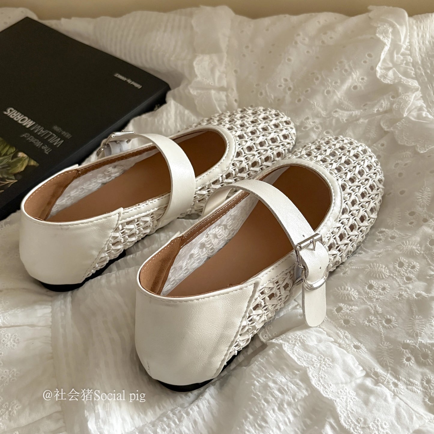 Social Pig openwork Mary Jane shoes, women's mesh French-style flat shoes with a single strap, ballet flats.