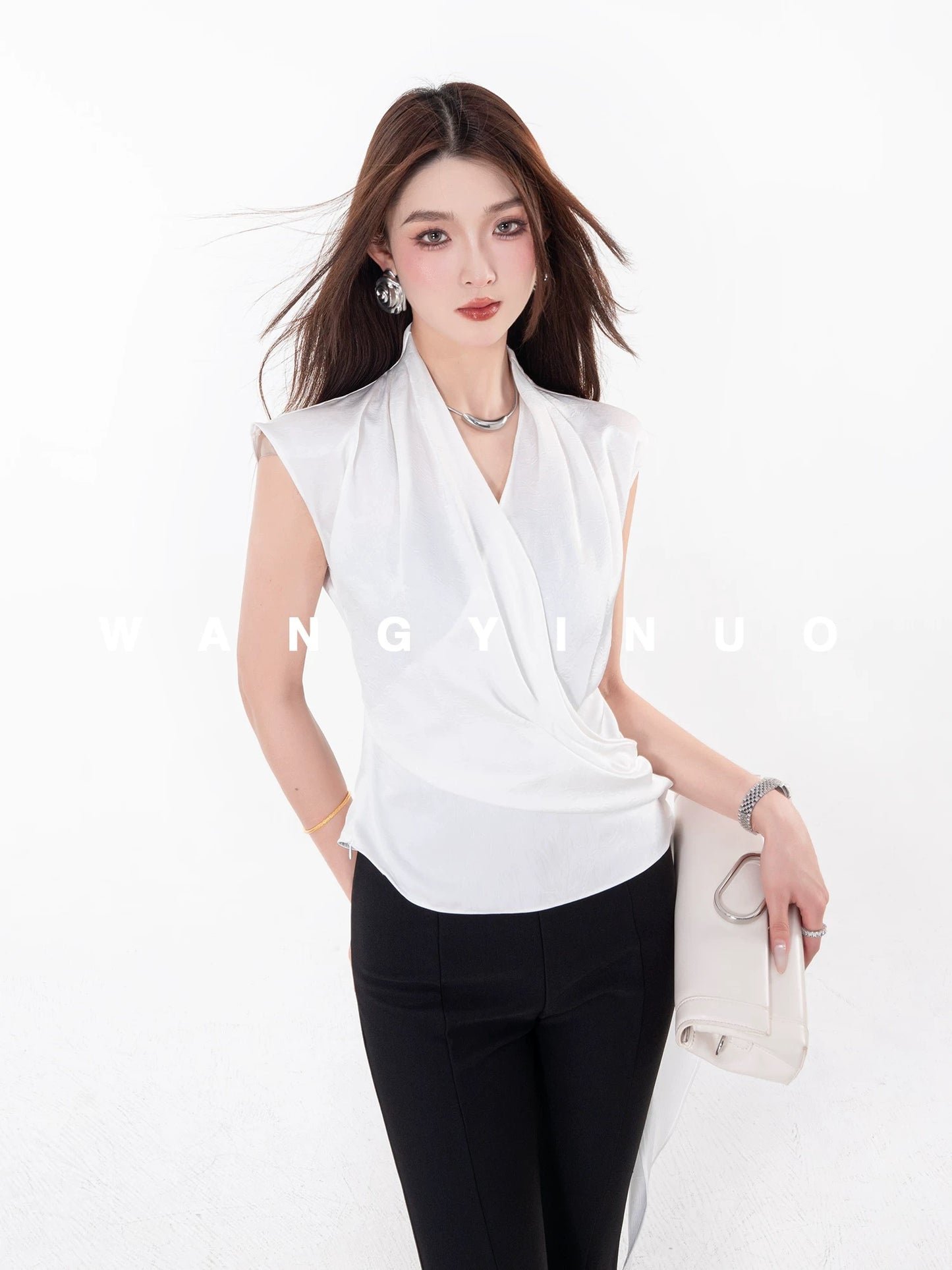 MD Yinuo [Luxury Brocade] 2025 Summer Slim Temperament Light Luxury Fashion All-match Design Niche Top