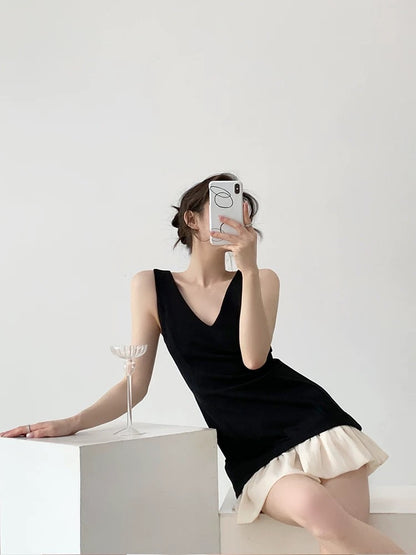 Black and white splicing design niche sleeveless v-neck vest dress summer new waist slimming dress little black dress