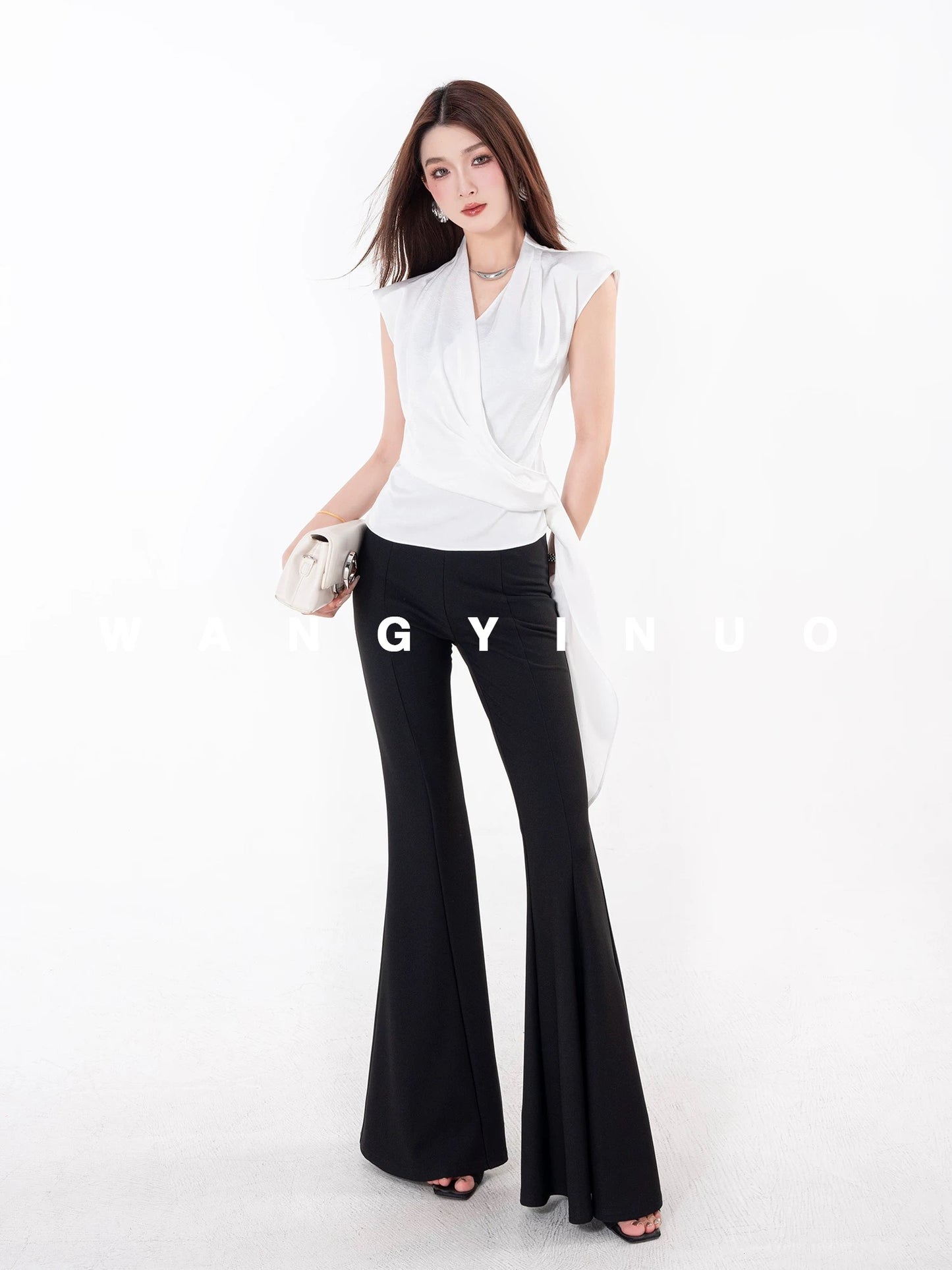 MD Yinuo [Luxury Brocade] 2025 Summer Slim Temperament Light Luxury Fashion All-match Design Niche Top