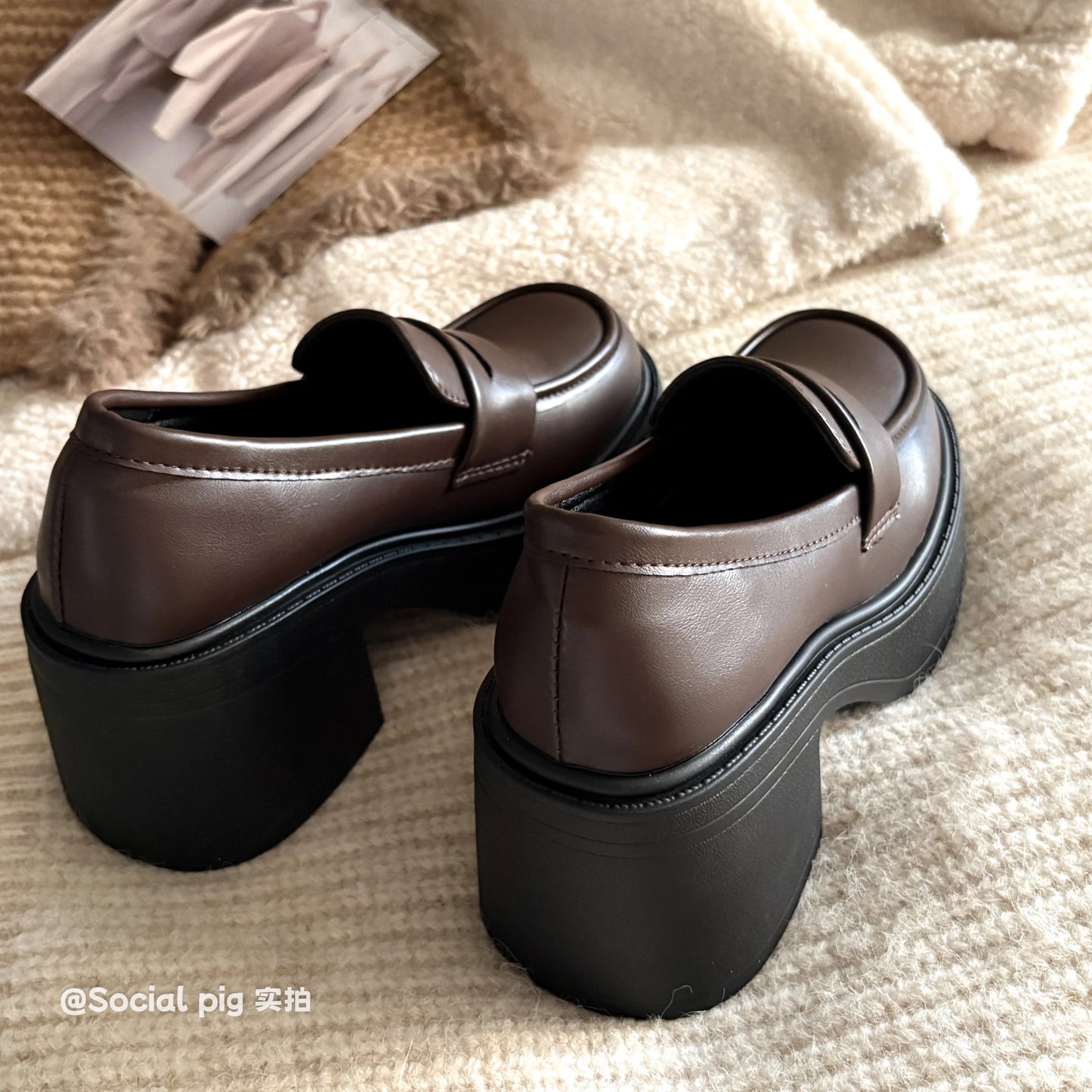 Social Pig platform slip-on loafers for women, retro British style, black, versatile leather shoes.