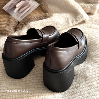Social Pig platform slip-on loafers for women, retro British style, black, versatile leather shoes.