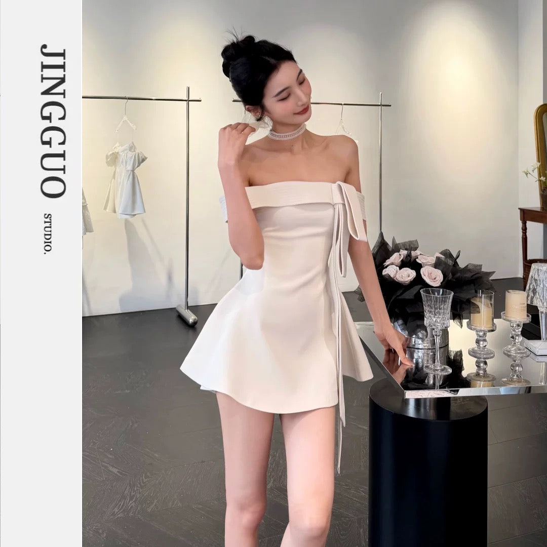 【JINGGUO Luxury】Niche French-style Off-the-Shoulder Slim Fit Dress with a Pure and Elegant Sophistication 7675