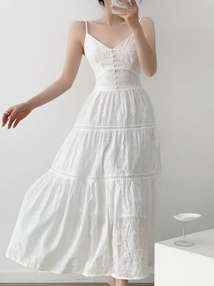 YAHI white holiday style sleeveless suspender dress female 2025 summer waist slimming temperament jacquard long skirt