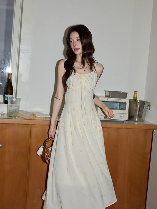 Chaochao's Gentle Style Apricot Floral Print Sundress for Women, Summer 2026, Fresh and Slimming A-line Long Skirt