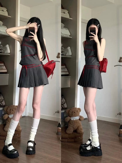 American retro hottie outfit, a complete set of summer women's fashion commuting striped sleeveless vest and pleated skirt two-piece suit
