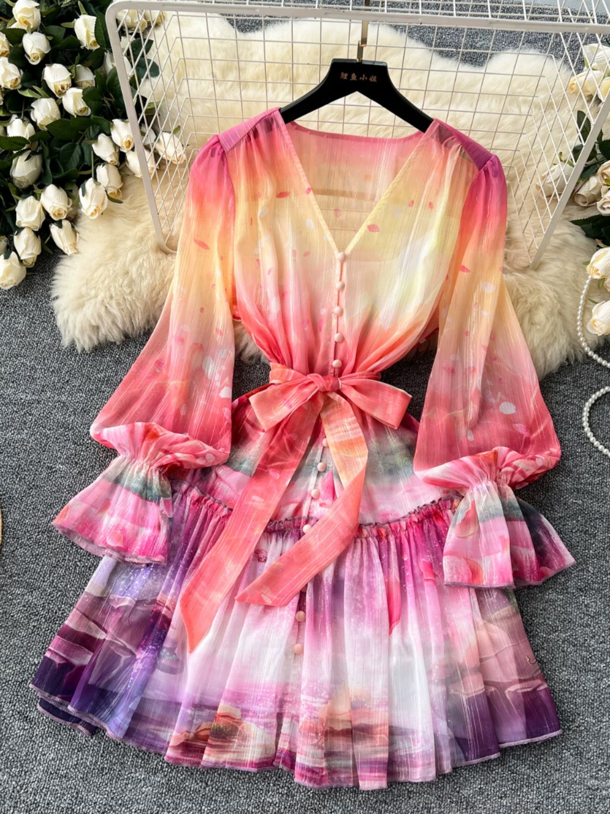 European and American design bell-sleeve dress for women French gentle style printed waist strap V-neck ruffle skirt