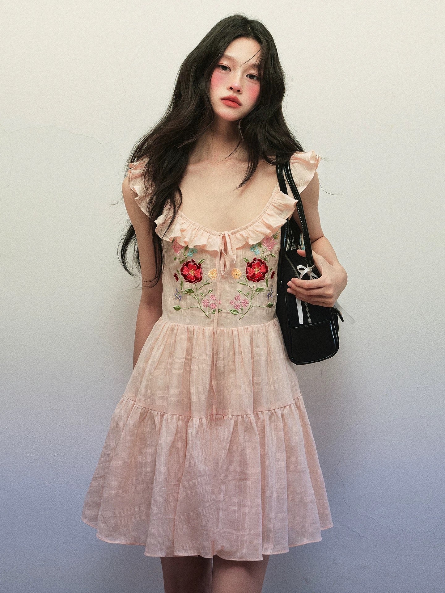 1P STUDIO Cotton flower embroidery small flying sleeve dress female summer drawstring lotus leaf V-neck short skirt