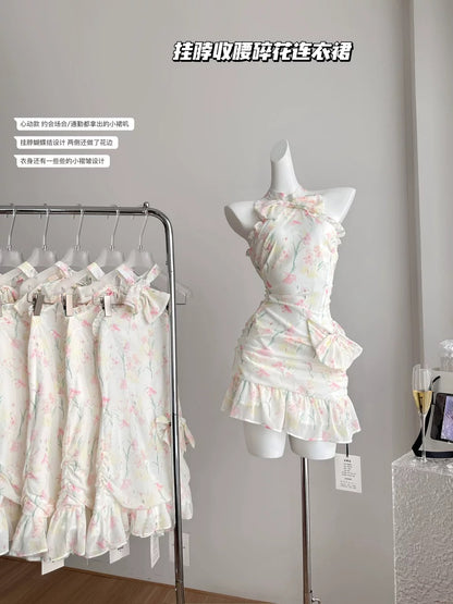 Youni's homemade, unheard flower name, pure desire halterneck floral dress, waist-cinching pleated short skirt for small people