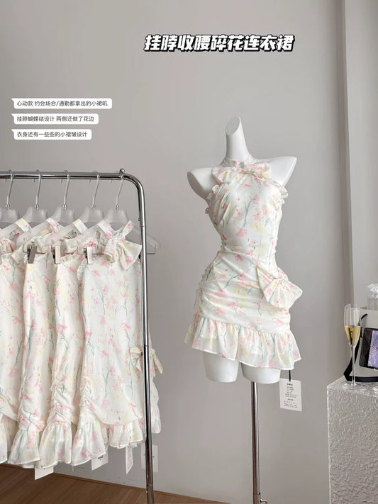 Youni's homemade, unheard flower name, pure desire halterneck floral dress, waist-cinching pleated short skirt for small people
