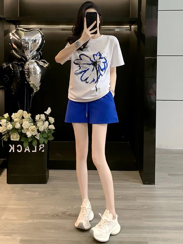 Lazy style outfit complete set for women 2025 summer fashion age-reducing white short-sleeved T-shirt blue shorts two-piece set