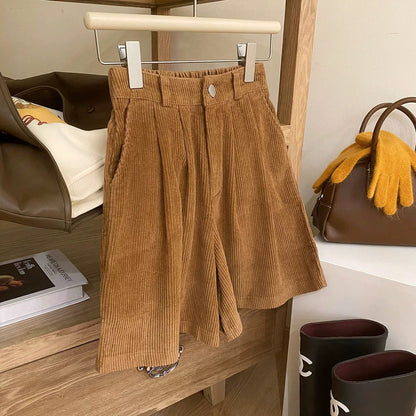Retro Japanese-style retro corduroy wide-leg shorts for women in autumn and winter high-waisted loose and versatile temperament outer boot pants
