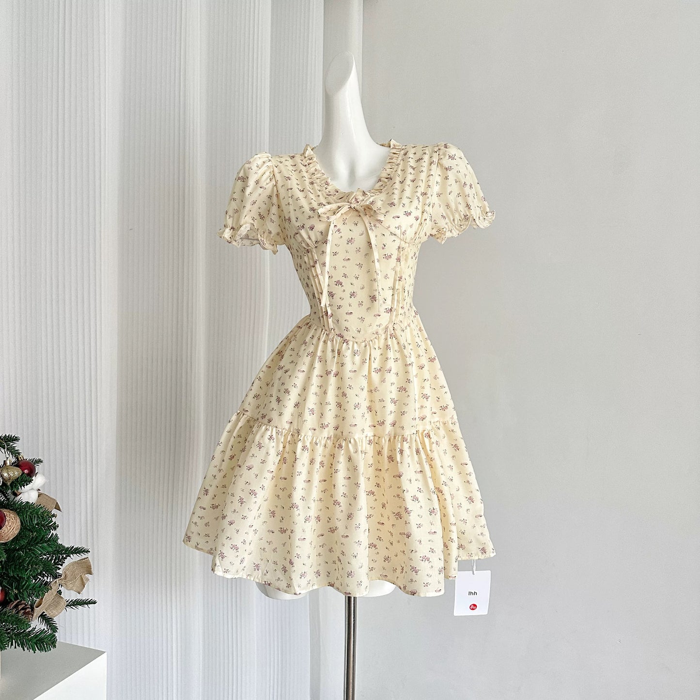 Youni French Retro Puff Sleeve V-neck Floral Dress Women's Summer Sweet and Salty Waist Small Fresh A-Line Skirt