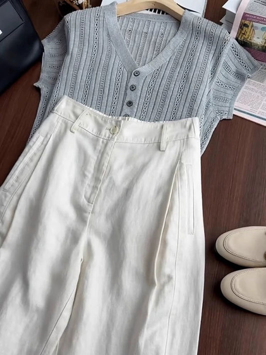 For a small person, match a set of European products. This year's trend is beautiful, lively and age-reducing, chic linen casual pants suit.