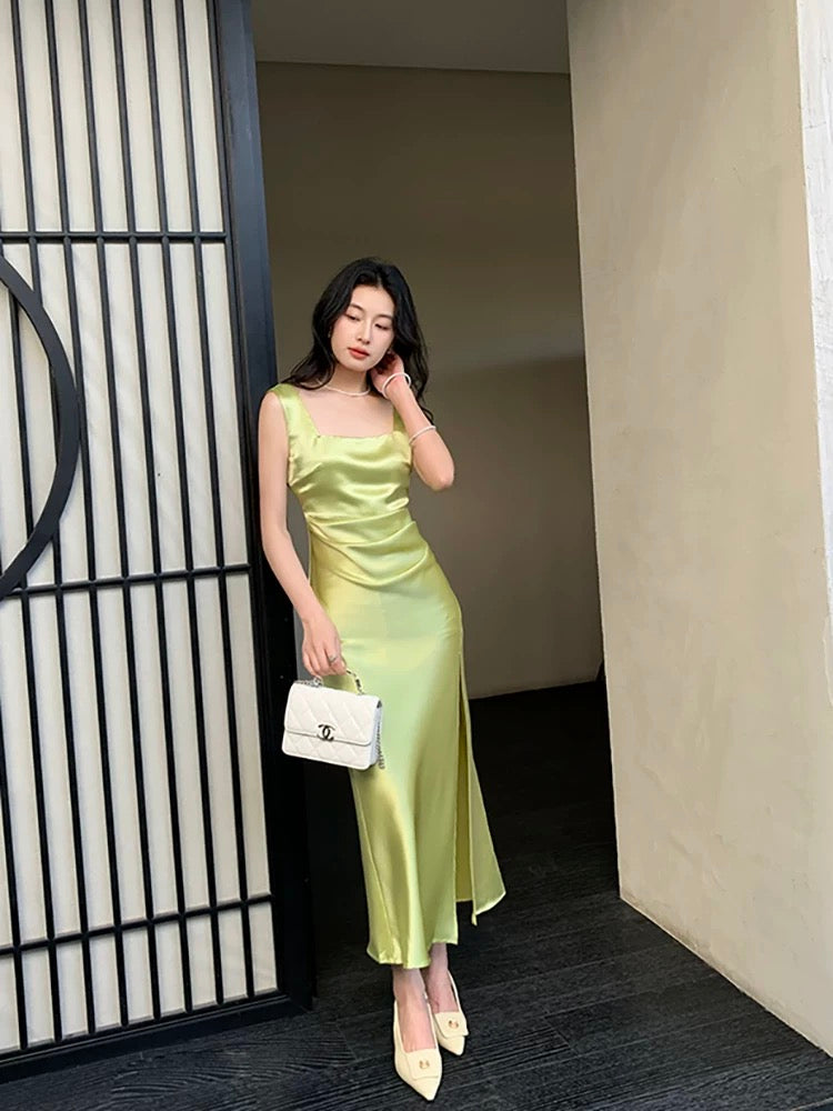 High-end celebrity whitening and slimming French resort style green acetate suspender dress 2024 new women's summer