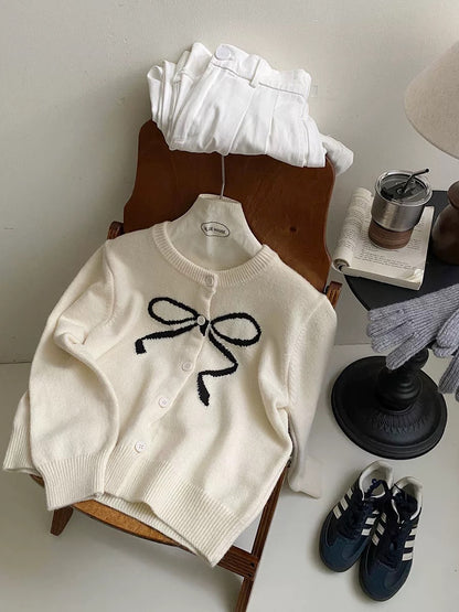Dongdaemun, South Korea, sweet contrasting color bow round neck sweater jacket for women, autumn soft and waxy retro age-reducing knitted cardigan