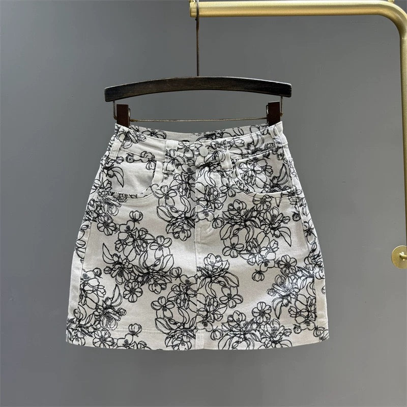White jacquard embroidery fashion denim skirt women's summer age-reducing sexy slim hip skirt a-line short skirt trend