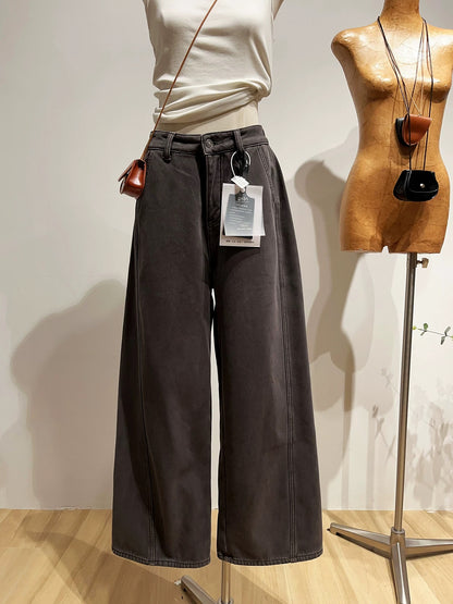 Retro high-waisted fleece-lined curved jeans for women, loose fit, slimming wide-leg trousers for winter.