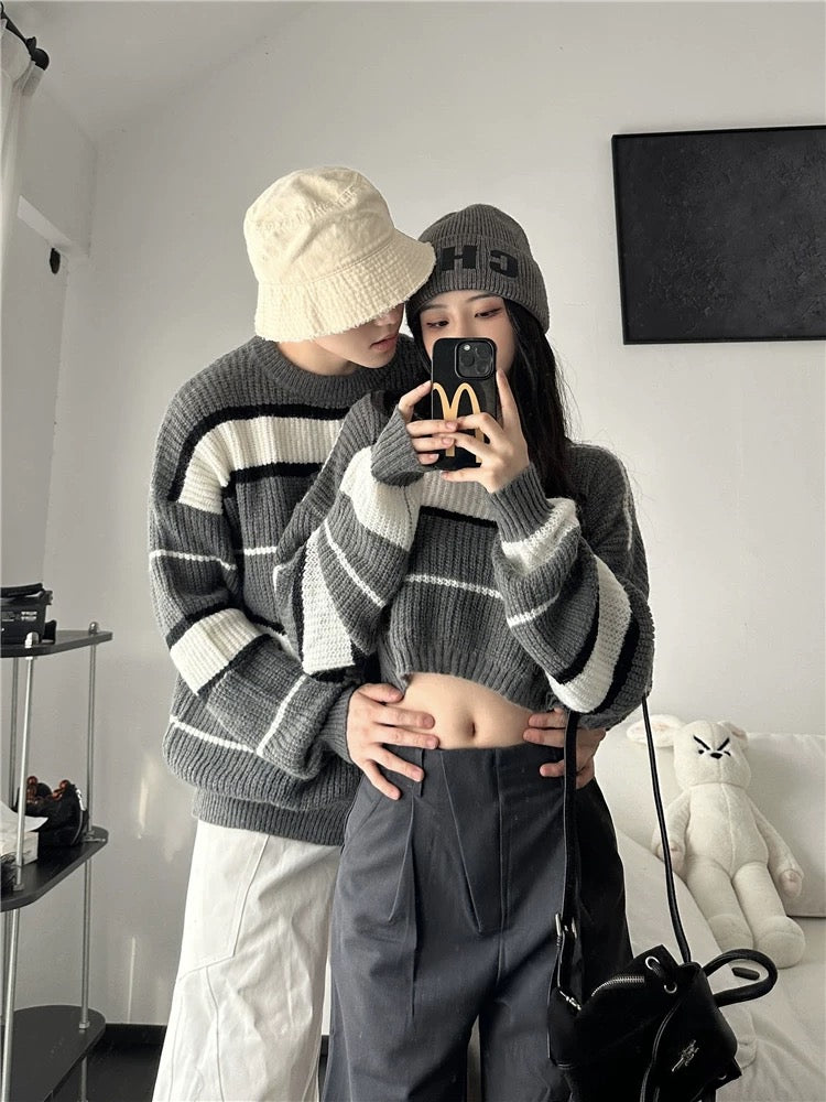 Different couple outfits for autumn niche design Korean style loose men's and women's sweaters and knitwear, one long and one short, trendy