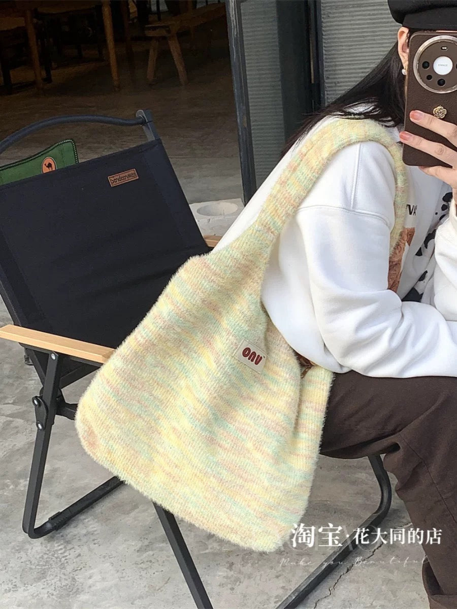 Autumn and winter plush velvet bag for women 2023 new fashion shoulder bag large capacity class commuting large bag tote bag