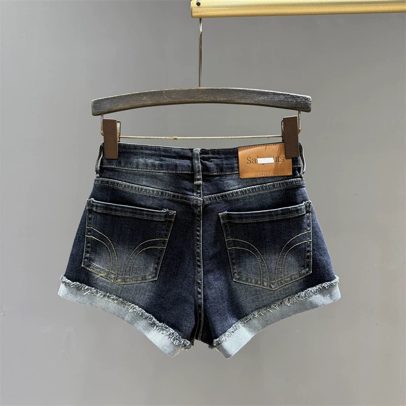 Turned-up washed retro denim shorts for women 2025 summer new high waist hot girl wide leg raw edge a-line hot pants
