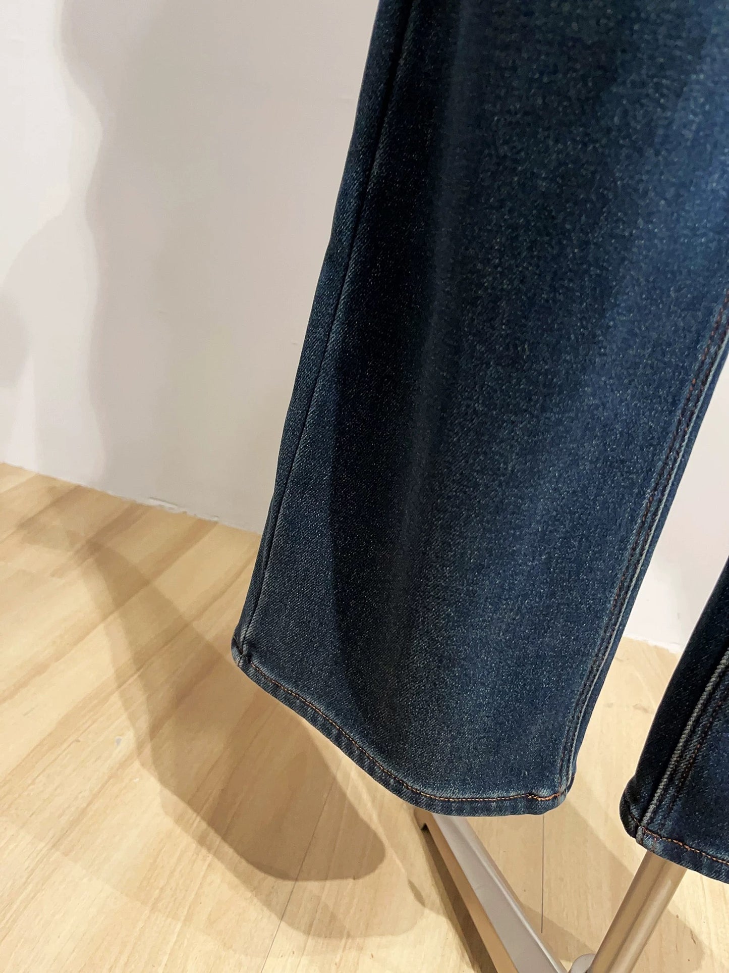 Dark blue fleece-lined straight leg jeans for women, winter retro high-waisted loose wide-leg pants