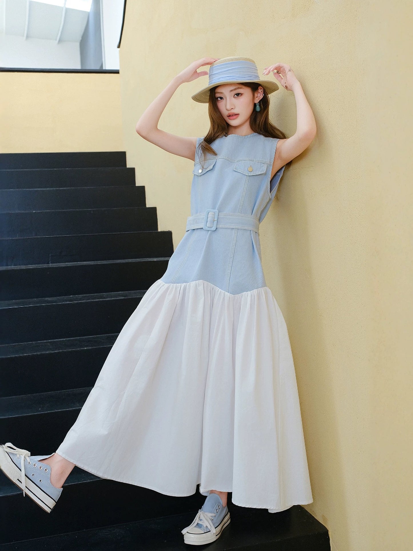 MIUCO Ou Ruofeng personality stitching skirt design round neck belt waist sleeveless dress 2025
