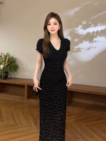 Youyan Summer New French-Style Sleeveless Maxi Dress – V-Neck, Polka-Dot, Waist-Cinching, Slimming & Elegant (DT2515)
