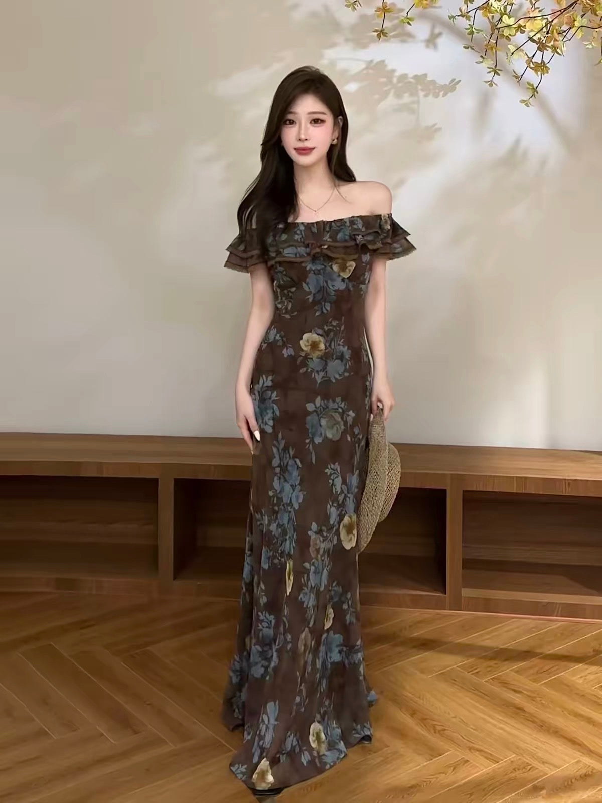 Youyan New French-Style "Maillard" Floral Off-Shoulder Maxi Dress with Waist-Cinching Detail (DT2302)