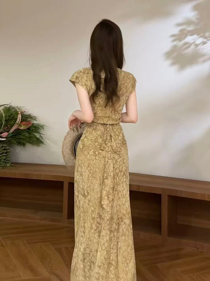 Youyan New Summer Floral Maxi Dress – Slim-Fit, Waist-Cinched Style with Neck-Tie Detail (DT2503)