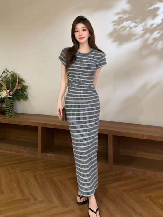 Youyan Summer New Arrival: Stylish Striped Short-Sleeve Dress with a Slimming, Waist-Defining Fit and Classic Round Neck (DT2513)