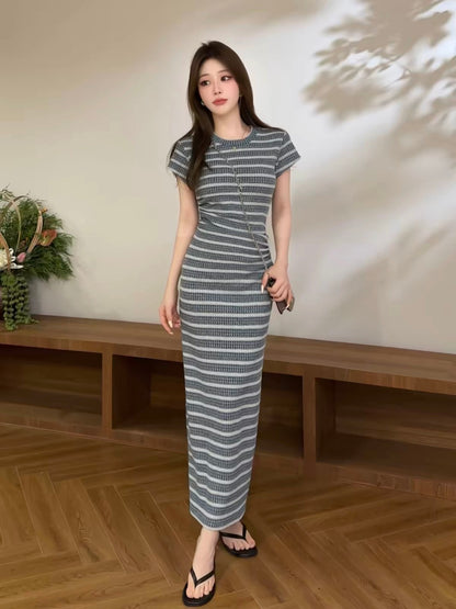 Youyan Summer New Arrival: Stylish Striped Short-Sleeve Dress with a Slimming, Waist-Defining Fit and Classic Round Neck (DT2513)