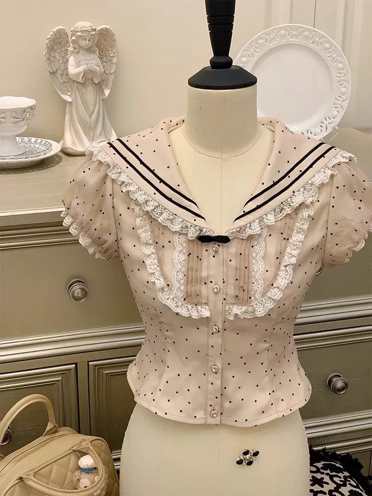 "Sweetheart Polka Dot" Old-fashioned milk tea color girl's secret atmosphere outfit with accordion pleated navy collar