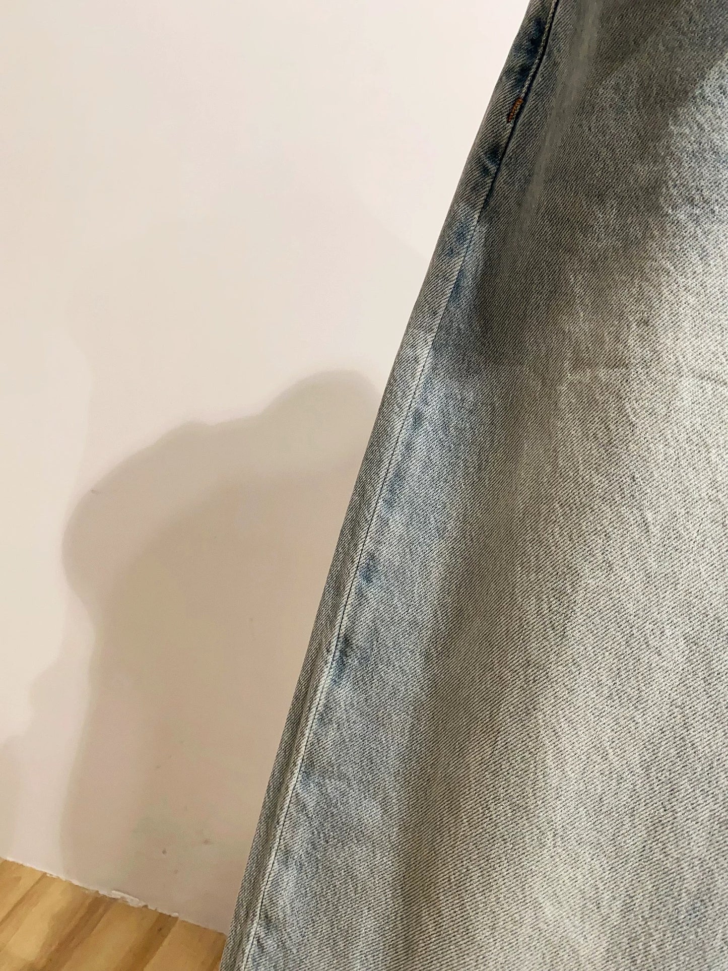 High-end retro high-waisted curved jeans for women, loose fit, slimming cropped pants for spring.