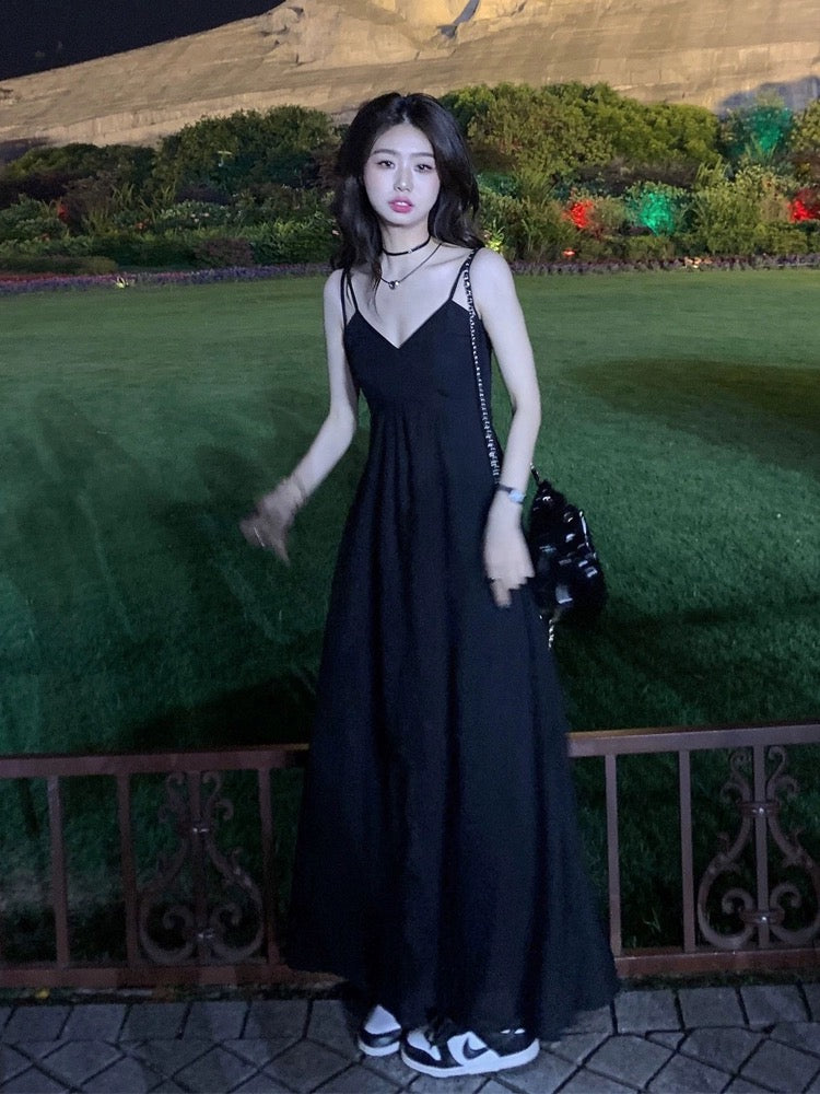 French Hepburn style black strapless suspender dress for women summer new style waist slimming V-neck A-line skirt