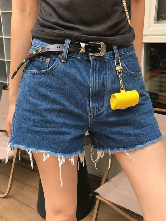 Li Li Li Wanjun 'Classic Style' High-Waisted Raw-Hem Blue Denim Shorts – Vintage, Loose-Fit, Slimming, and Versatile