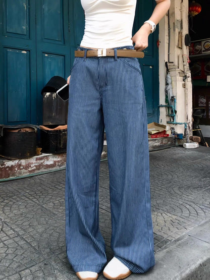 Li Wanjun "Striped Aesthetic Trousers" – A "90% Cotton" design featuring vertical stripes, a straight-leg cut, and a relaxed, slimming fit.