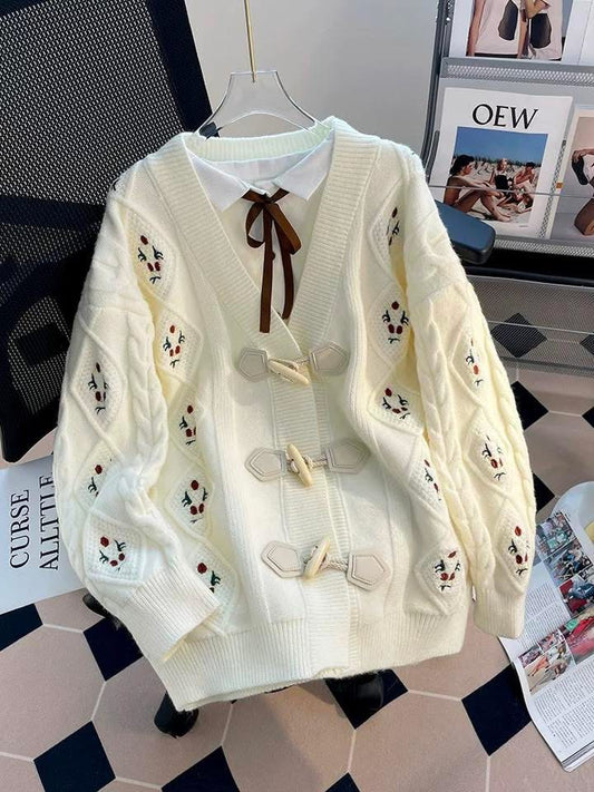 Retro embroidered sweater jacket for women, loose outer wear, 2025 autumn and winter new horn button heavy-duty twisted knitted cardigan