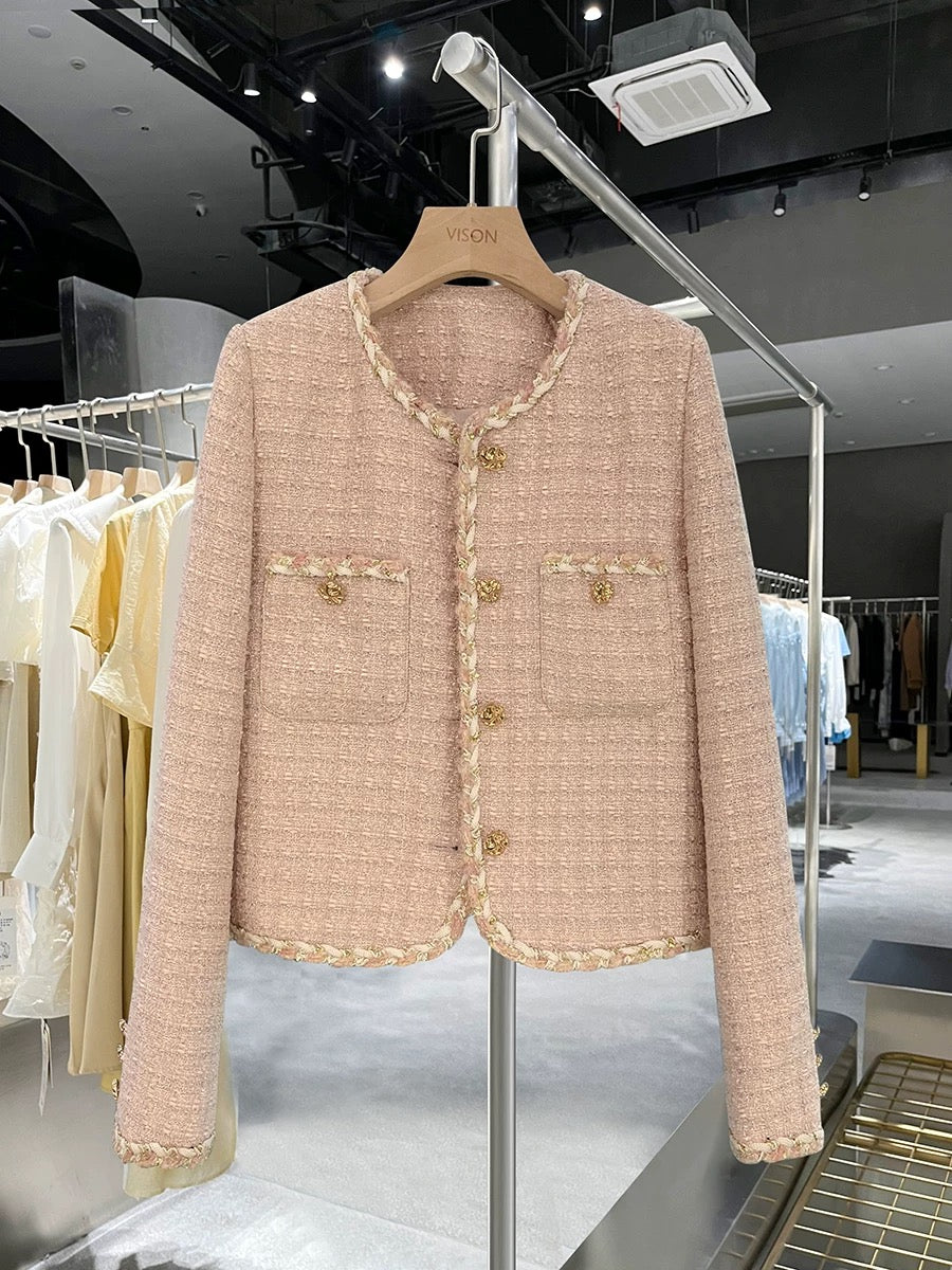 2024 autumn and winter new style age-reducing gentle suit jacket for women with small stature, fresh and white small suit trendy winter style