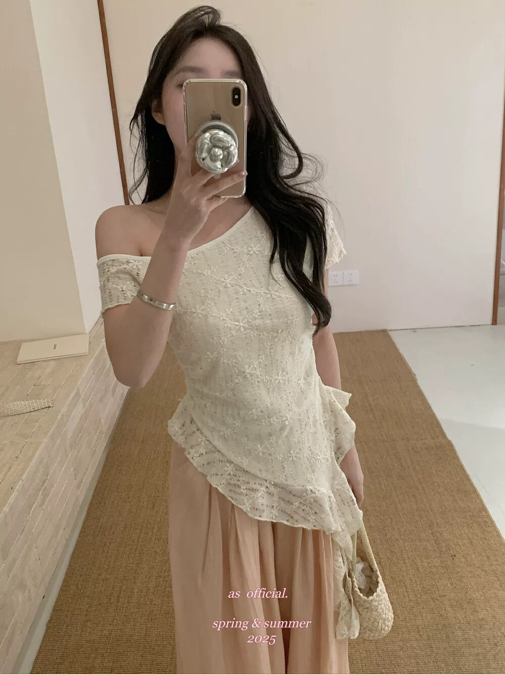 French temperament irregular ribbon oblique shoulder short-sleeved T-shirt female 2025 summer new unique beautiful waist top